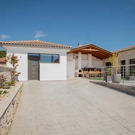 Llaha Gabrijela - Luxurious Private Escape With Pool In Nature - By Mana Gers