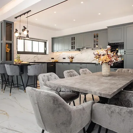 Llaha Gabrijela - Luxurious Private Escape With Pool In Nature - By Mana Gers Villa *