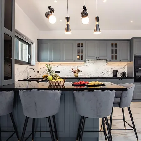 Llaha Gabrijela - Luxurious Private Escape With Pool In Nature - By Mana Gers Gaitani