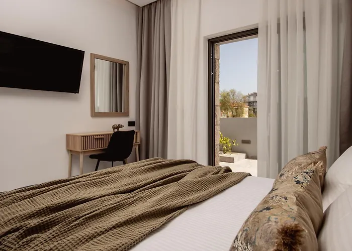 Villa Llaha Gabrijela - Luxurious Private Escape With Pool In Nature - By Mana Gers Gaitani